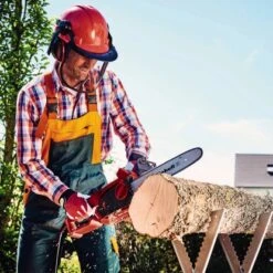 Einhell Elektro-Kettensäge GH-EC 1835 17 Einhell Elektro-Kettensäge GH-EC 1835 -Gartengeräte Geschäft 1 001 GH EC 1835 Usage Pic