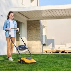 Stiga Akku-Luftkissenmäher Aero 132e Inkl. 2 Akkus & Doppelladegerät -Gartengeräte Geschäft 7050164 A01